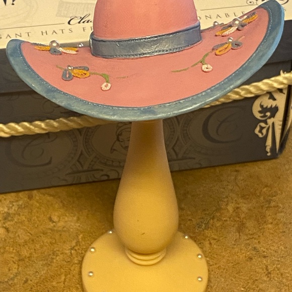 Miniature Hat, Purse, and Shoe “Felicity” with original Boxes - Picture 2 of 14